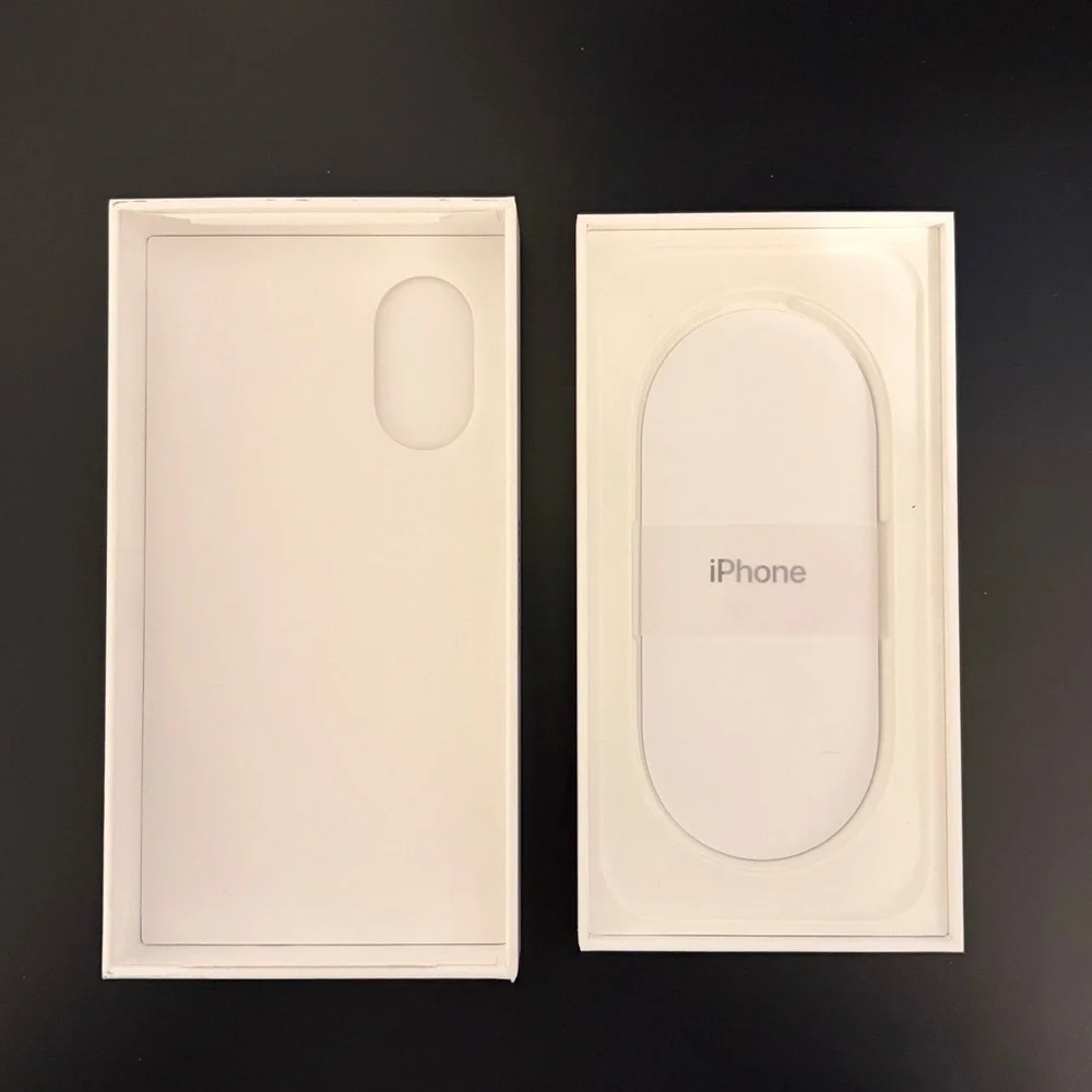 Apple iPhone 17 Box